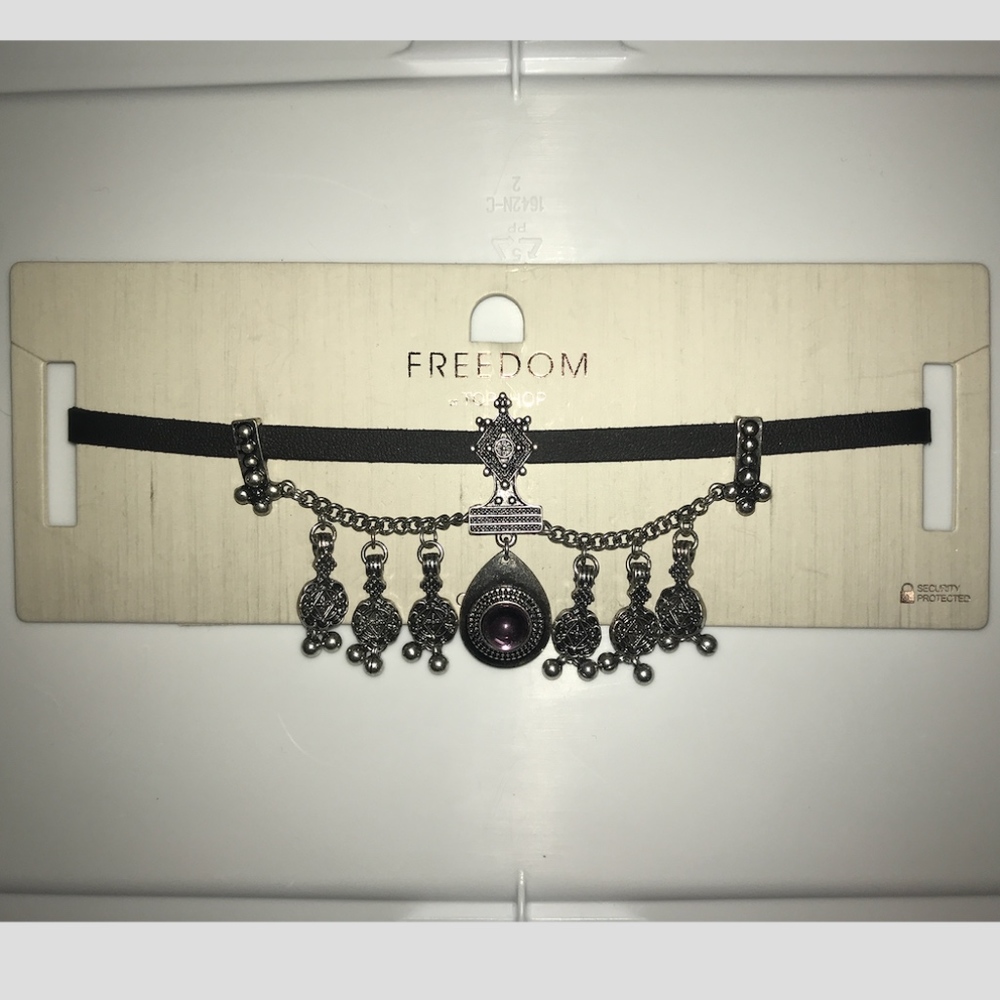 Freedom Collection Choker